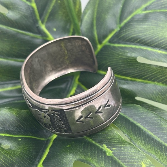 Sterling silver cuff bracelet by Thomas singer with buffalo navajo 43.19 grams - Picture 3 of 13